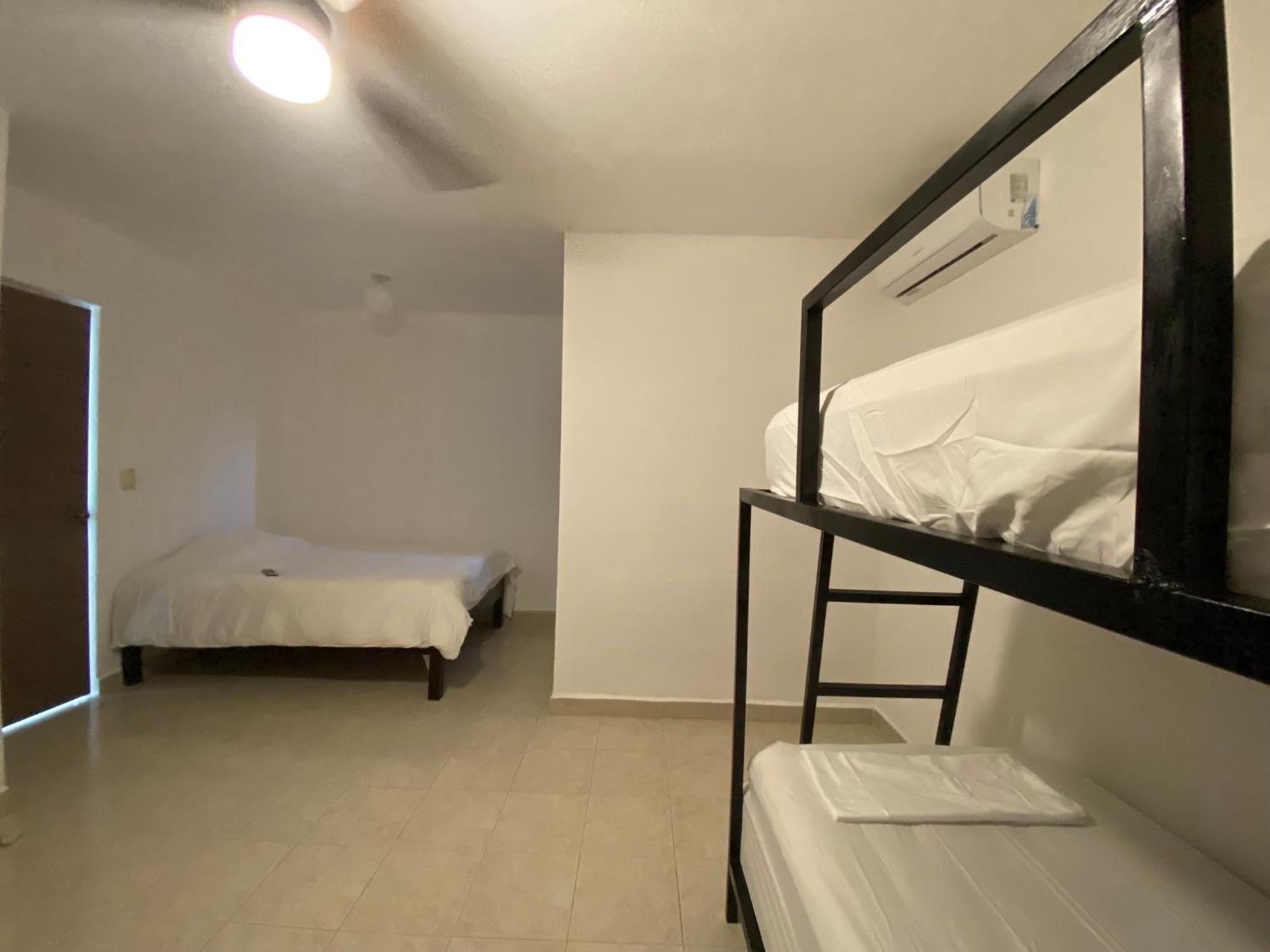 The Hostal Inn 신데 델 카르멘 외부 사진